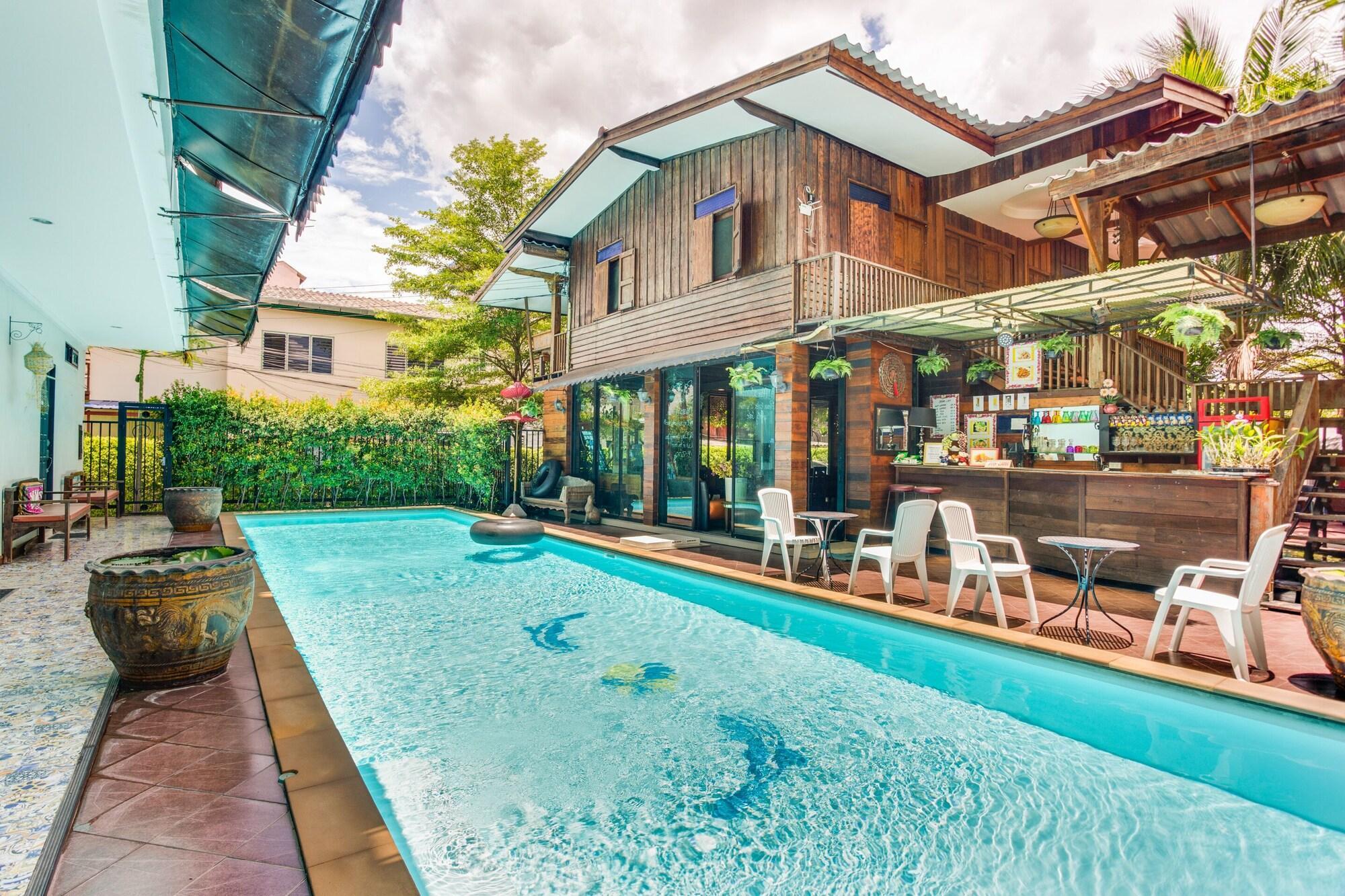 Hotel Capital O 1051 Pagoda House 3*